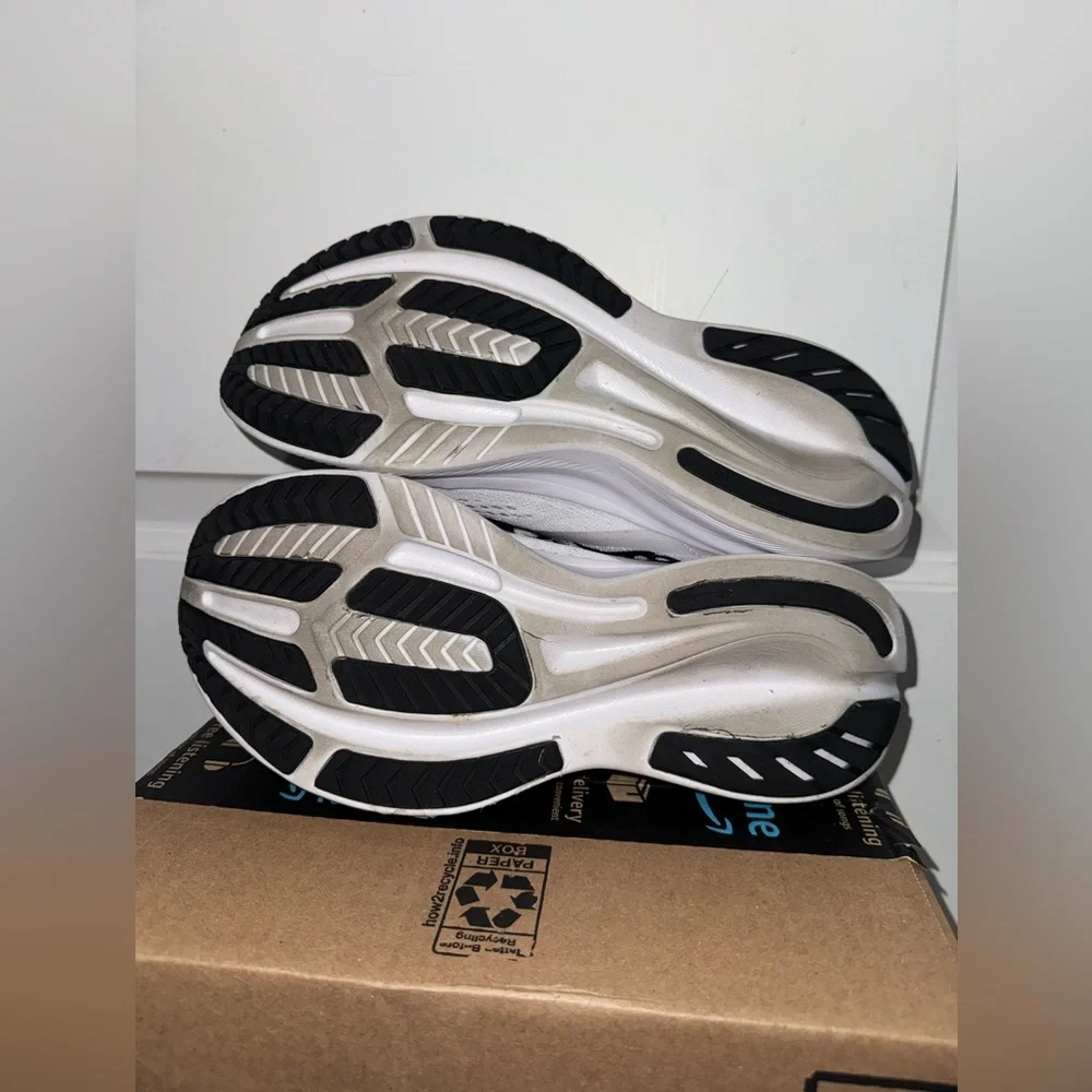 Saucony White and Black Women's Running Sneakers